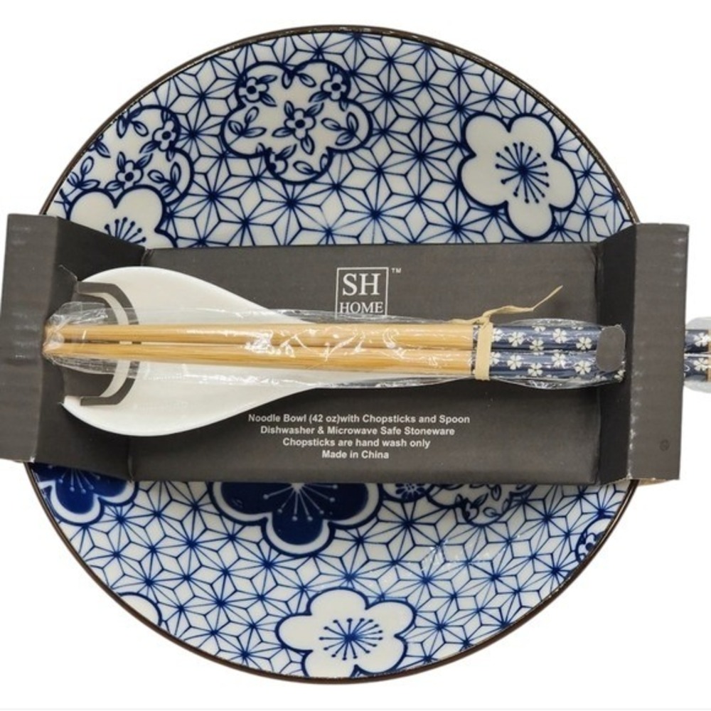 SH Home Ceramic Ramen Noodle Bowl Set Chopsticks & Spoon Blue White Floral
